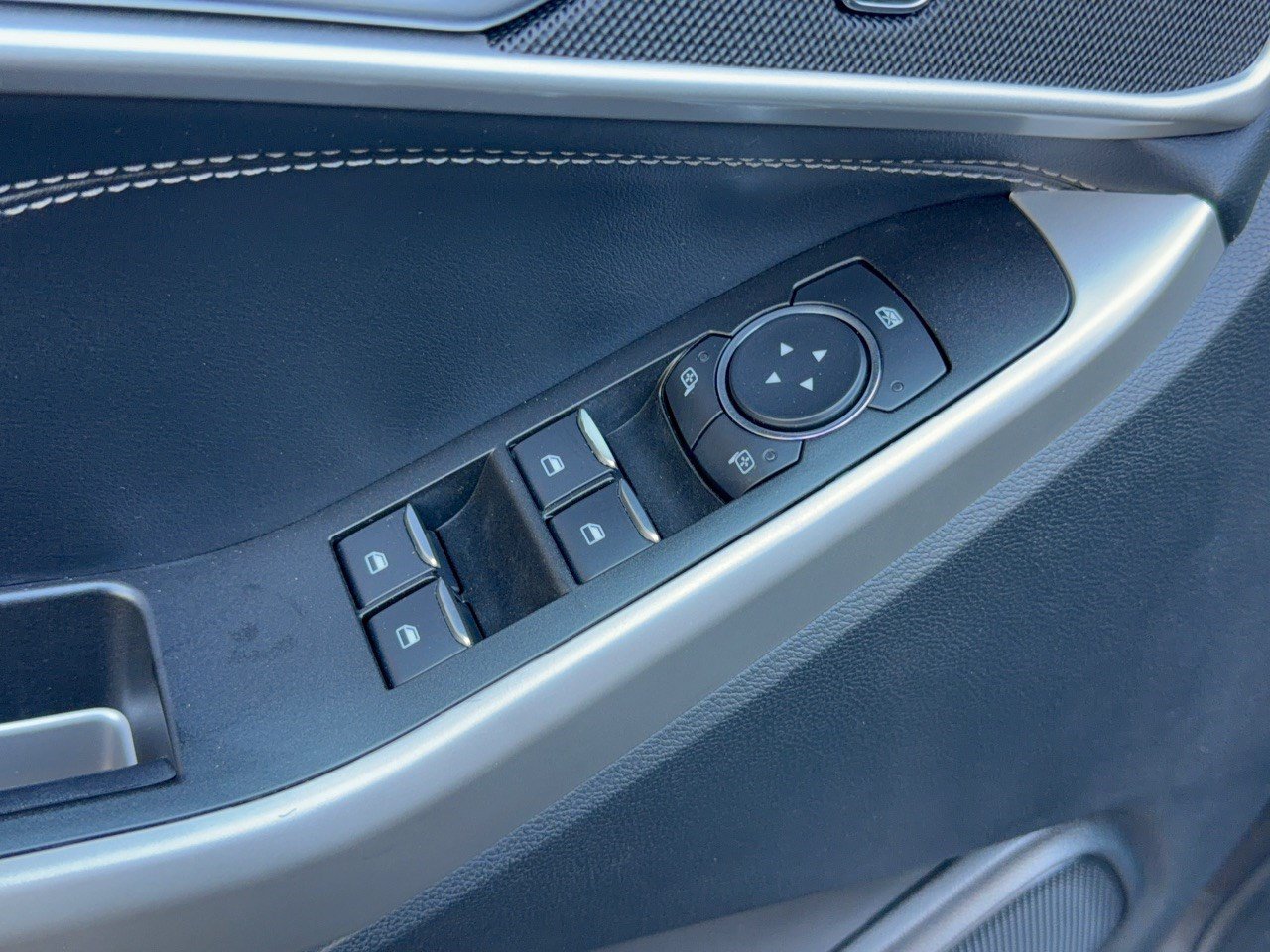 Used 2022 Ford Explorer XLT RWD image 15