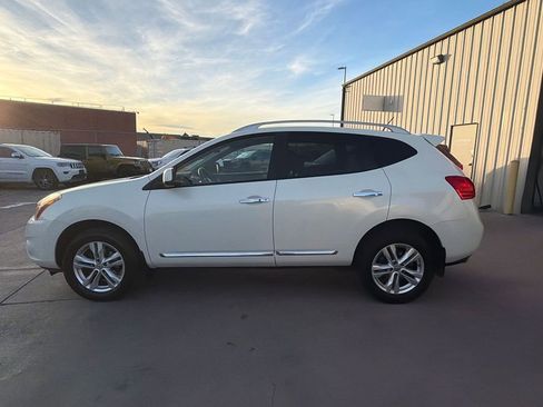 Used 2013 Nissan Rogue SV w/ Premium Pkg image 7