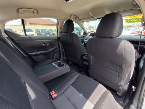 Used 2021 Nissan Sentra SV FWD image 39