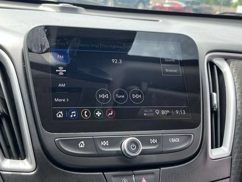 Used 2025 Chevrolet Malibu LT FWD image 19
