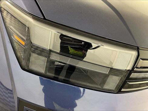 Used 2025 Hyundai Santa Fe Limited image 32