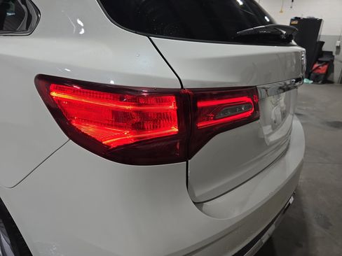 Used 2020 Acura MDX FWD image 33