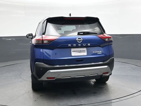 Used 2021 Nissan Rogue Platinum image 5