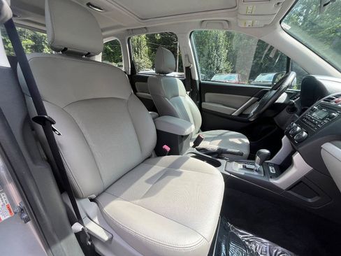 Used 2015 Subaru Forester 2.5i Limited AWD/4WD image 38