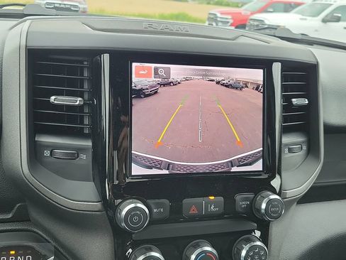 New 2026 RAM 1500 Express AWD/4WD image 16