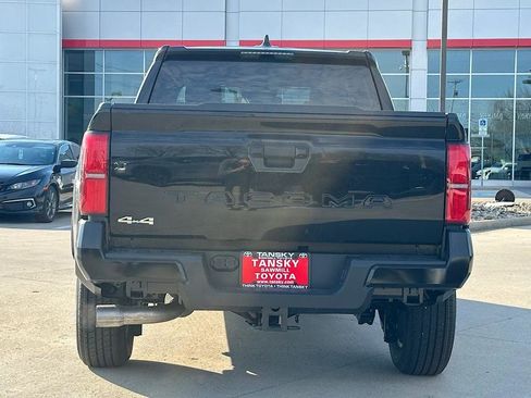Used 2026 Toyota Tacoma SR5 AWD/4WD image 4