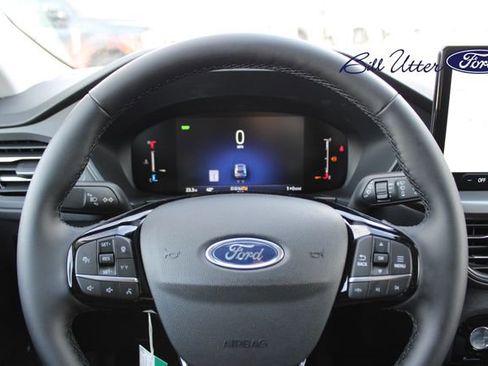 New 2025 Ford Escape SE image 15