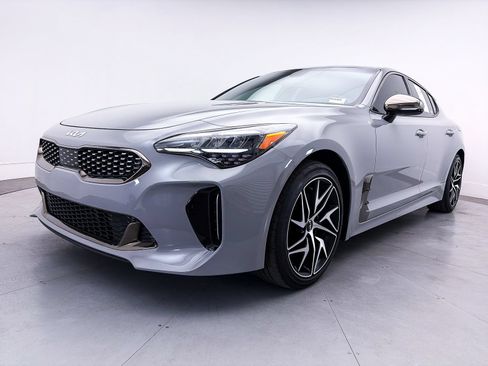 Used 2022 Kia Stinger GT-Line RWD image 11