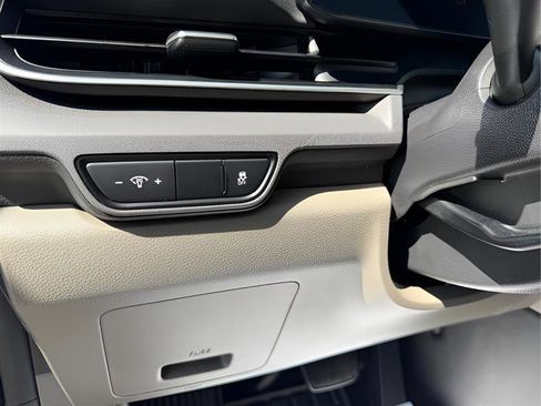 Used 2025 Kia Carnival SX FWD image 25