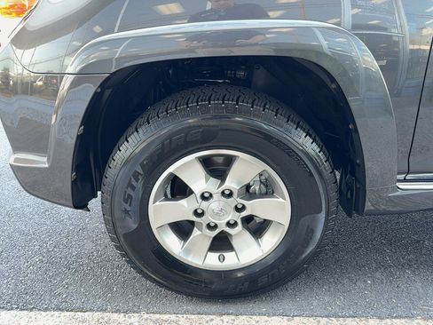 Used 2013 Toyota 4Runner SR5 w/ Convenience Pkg AWD/4WD image 27