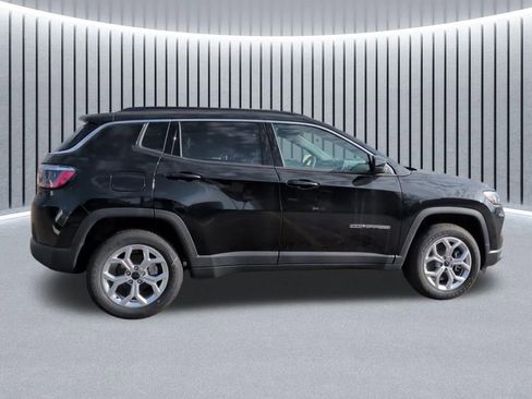 New 2026 Jeep Compass Latitude AWD/4WD image 5
