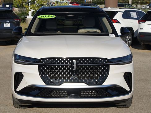 Used 2024 Lincoln Nautilus Reserve w/ Equipment Group 203A image 25