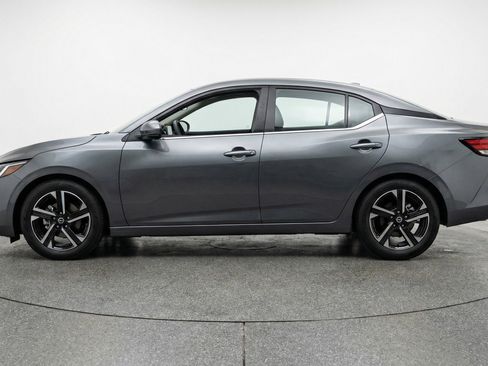 Used 2025 Nissan Sentra SV FWD image 5