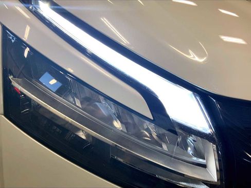 Used 2022 Nissan Pathfinder SL w/ SL Black Package image 50