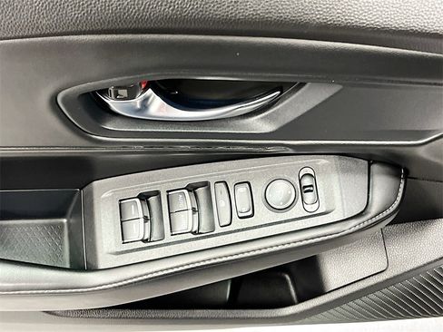 Used 2025 Honda Accord Sport image 17