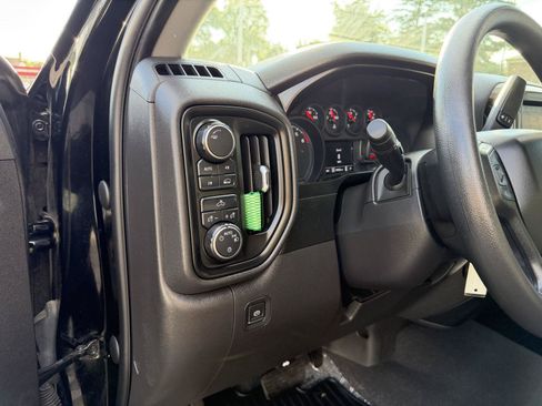 Used 2021 Chevrolet Silverado 1500 Custom AWD/4WD image 24