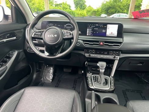 Certified 2024 Kia Seltos EX AWD/4WD image 19