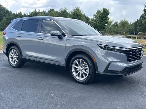 Used 2024 Honda CR-V EX image 2
