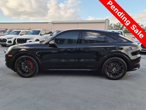 Used 2025 Porsche Cayenne GTS image 2