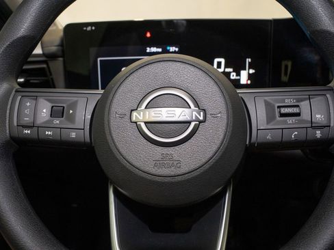 Certified 2025 Nissan Kicks S image 17