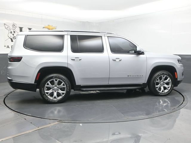 Used 2022 Jeep Wagoneer Series II AWD/4WD image 44