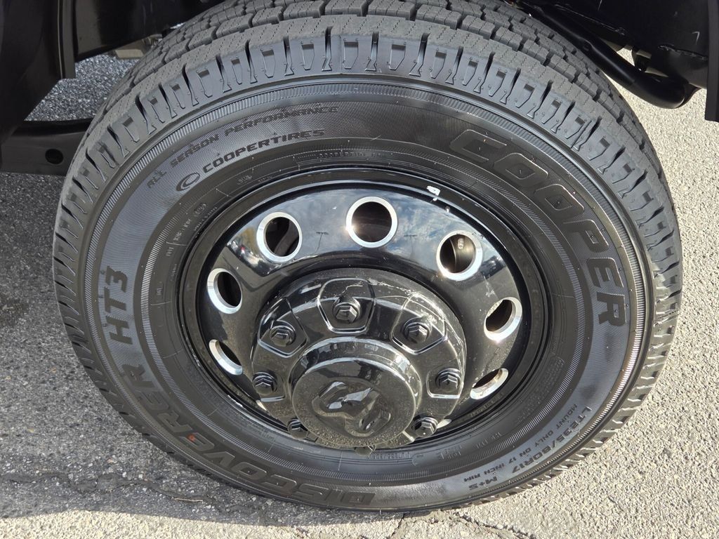 Used 2022 RAM 3500 Limited AWD/4WD image 9