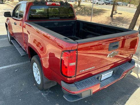 Used 2016 Chevrolet Colorado LT w/ LT Convenience Package RWD image 32