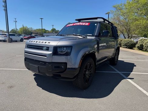 Used 2022 Land Rover Defender 110 X-Dynamic SE image 3