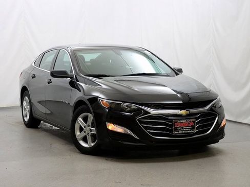 Used 2022 Chevrolet Malibu LS image 1