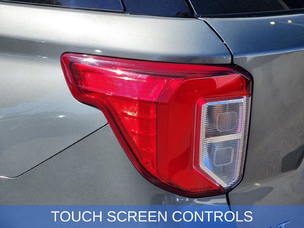 Used 2020 Ford Explorer XLT w/ Comfort Package AWD/4WD image 15