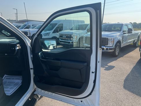 Certified 2022 Ford F150 XLT w/ Equipment Group 302A High image 15