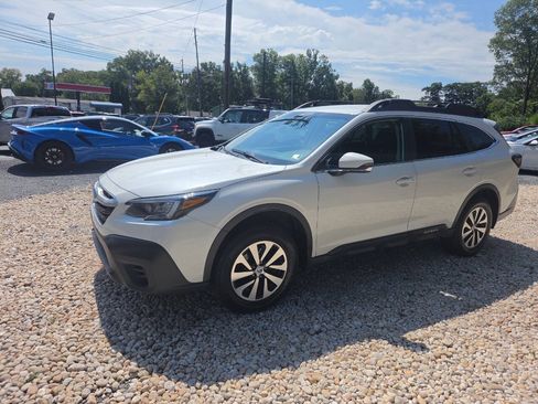 Used 2021 Subaru Outback Premium AWD/4WD image 2