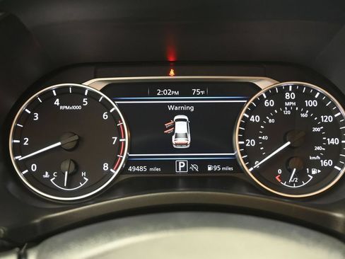 Used 2025 Nissan Sentra SR w/ Midnight Edition FWD image 17