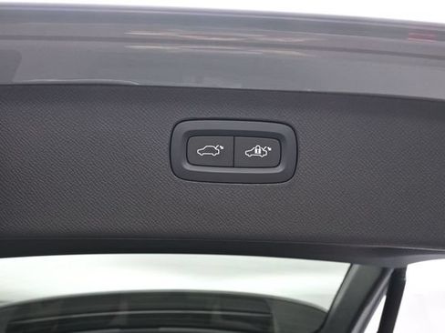 New 2026 Volvo XC90 T8 Plus w/ Protection Package Premier AWD/4WD image 32