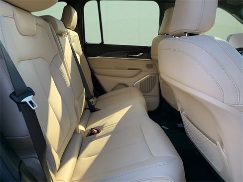 New 2025 Jeep Grand Cherokee Limited w/ Black Appearance Package image 35