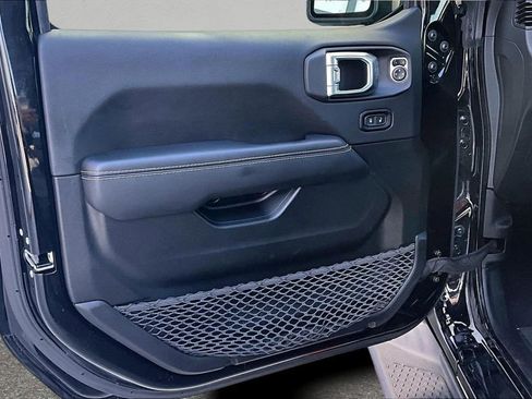 Used 2022 Jeep Gladiator Overland w/ Popular Equipment Package image 18