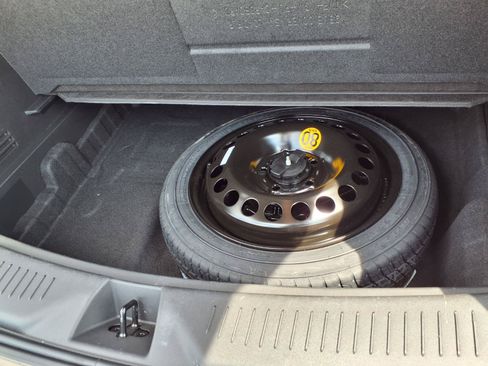 Used 2023 Buick Encore GX Preferred w/ Cold Weather Comfort Package FWD image 30