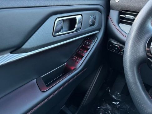 Certified 2025 Ford Explorer ST-Line w/ Premium Package image 31