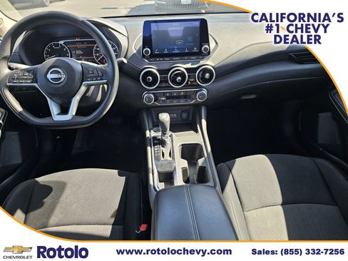 Used 2024 Nissan Sentra SV FWD image 17