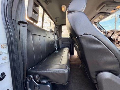 Used 2015 Ford F350 Lariat image 32