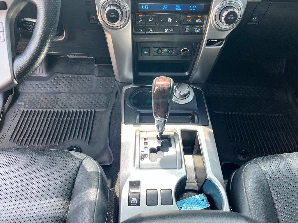 Used 2023 Toyota 4Runner Limited AWD/4WD image 19