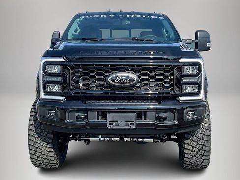 New 2025 Ford F250 XLT w/ Black Appearance Package image 12