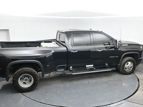 Used 2022 Chevrolet Silverado 3500 High Country w/ Safety Package II AWD/4WD image 39
