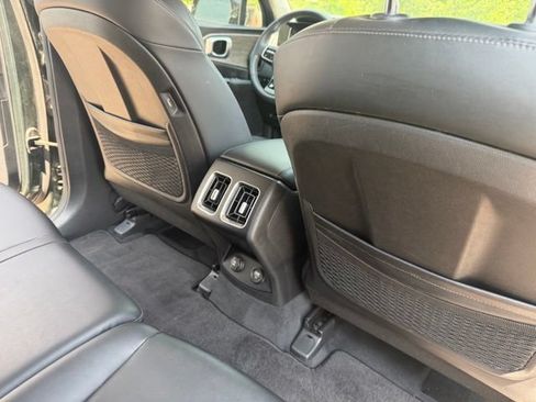 Certified 2023 Kia Sorento S AWD/4WD image 29