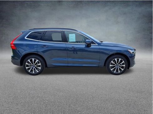 Certified 2023 Volvo XC60 B5 Core AWD/4WD image 9