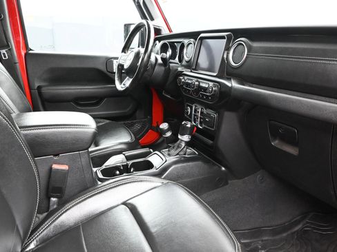 Used 2021 Jeep Wrangler Unlimited Sahara w/ Cold Weather Group image 22