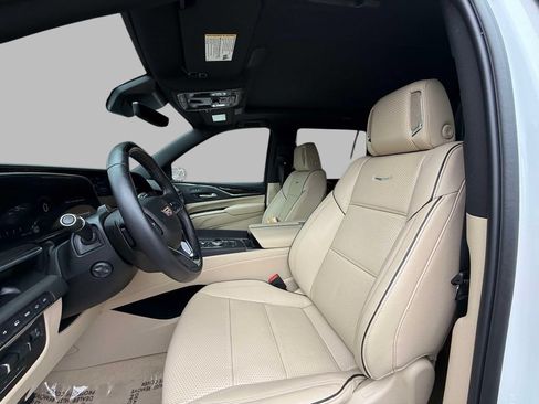Used 2024 Cadillac Escalade Premium Luxury w/ Performance Package AWD/4WD image 2