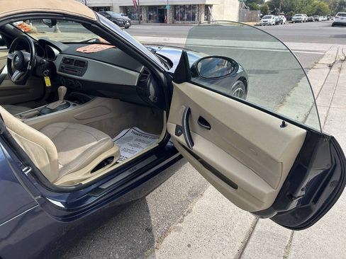 Used 2003 BMW Z4 2.5i RWD image 22