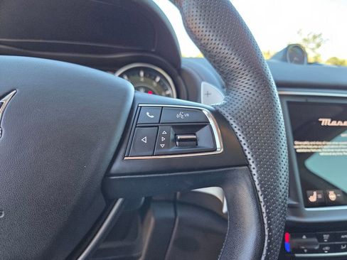 Used 2022 Maserati Levante Modena image 30