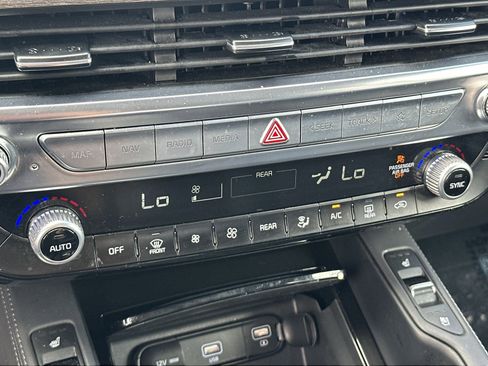 Used 2021 Kia Telluride EX w/ EX Premium Package image 17